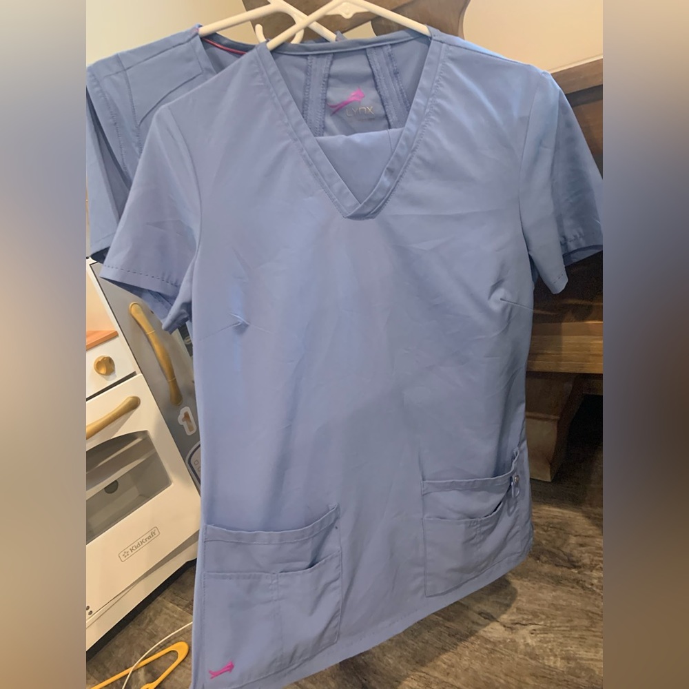 Lynx Scrub Set- Top and Bottom- XS